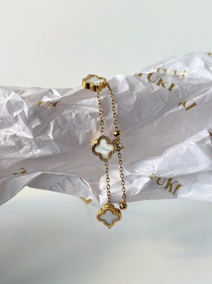 Gold clover chain bracelet