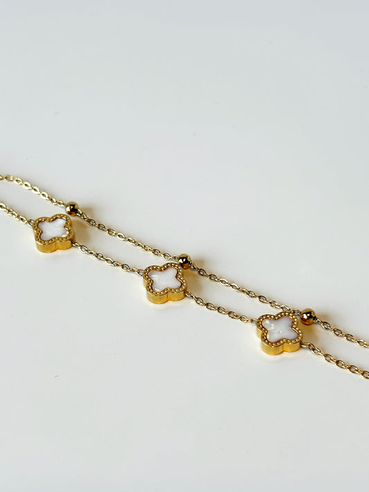 Clover gold chain bracelet