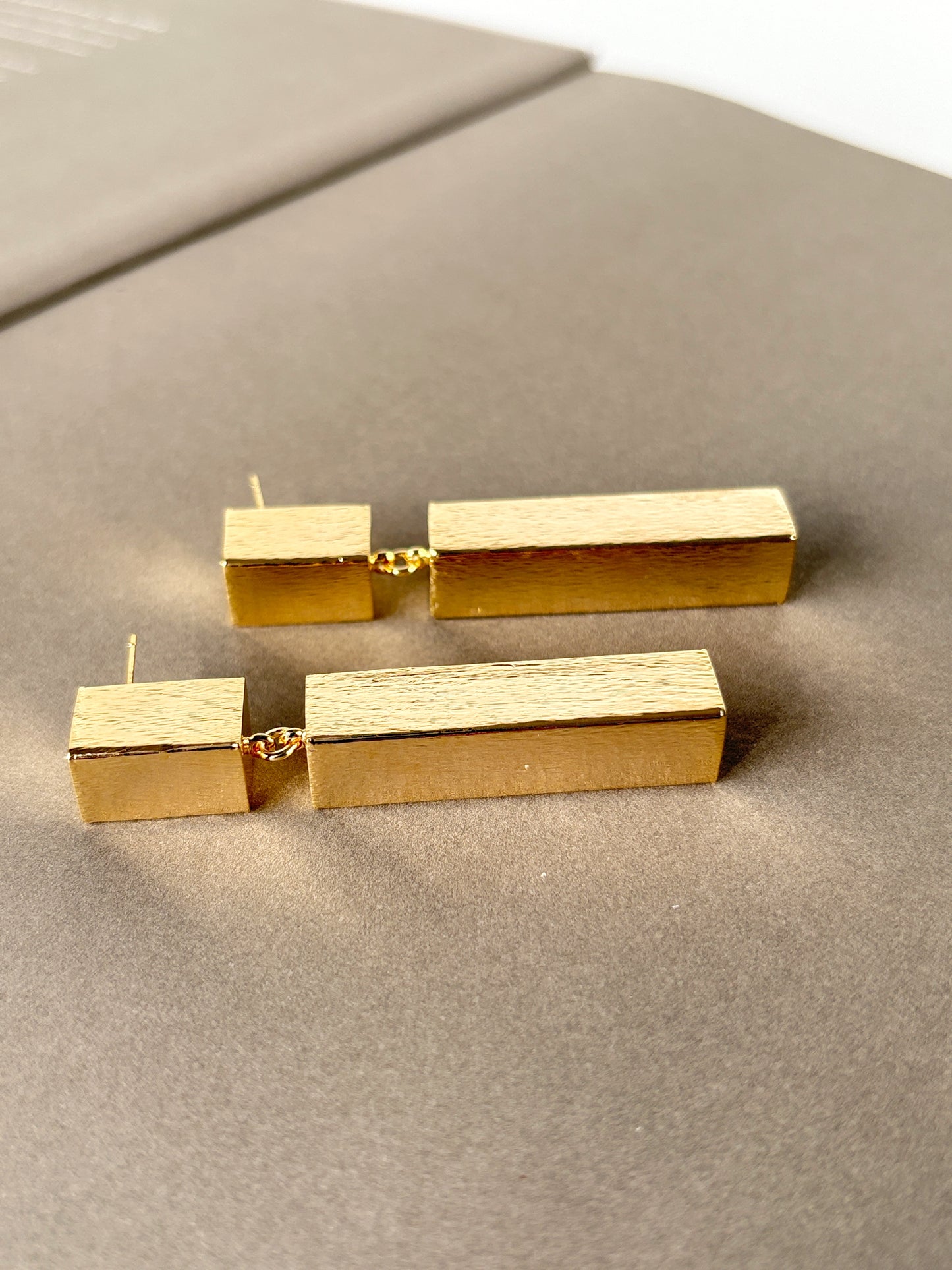 Column Drop Earrings