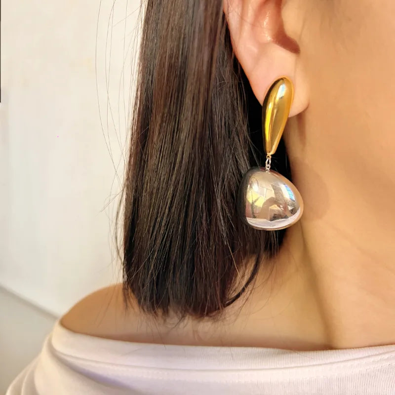 Elara Earrings