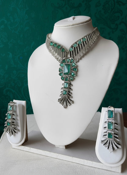 Emerald Wing Collar Set