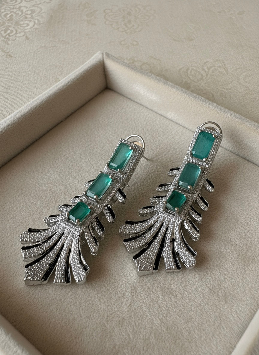Emerald Wing Collar Set