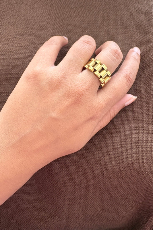 Evelyn Rolex Ring