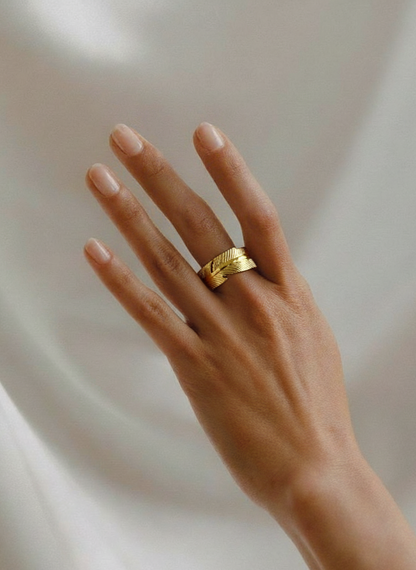 Golden Harmony Feather Ring