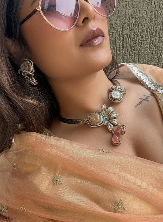 Gulab Sunhari Hasli Set