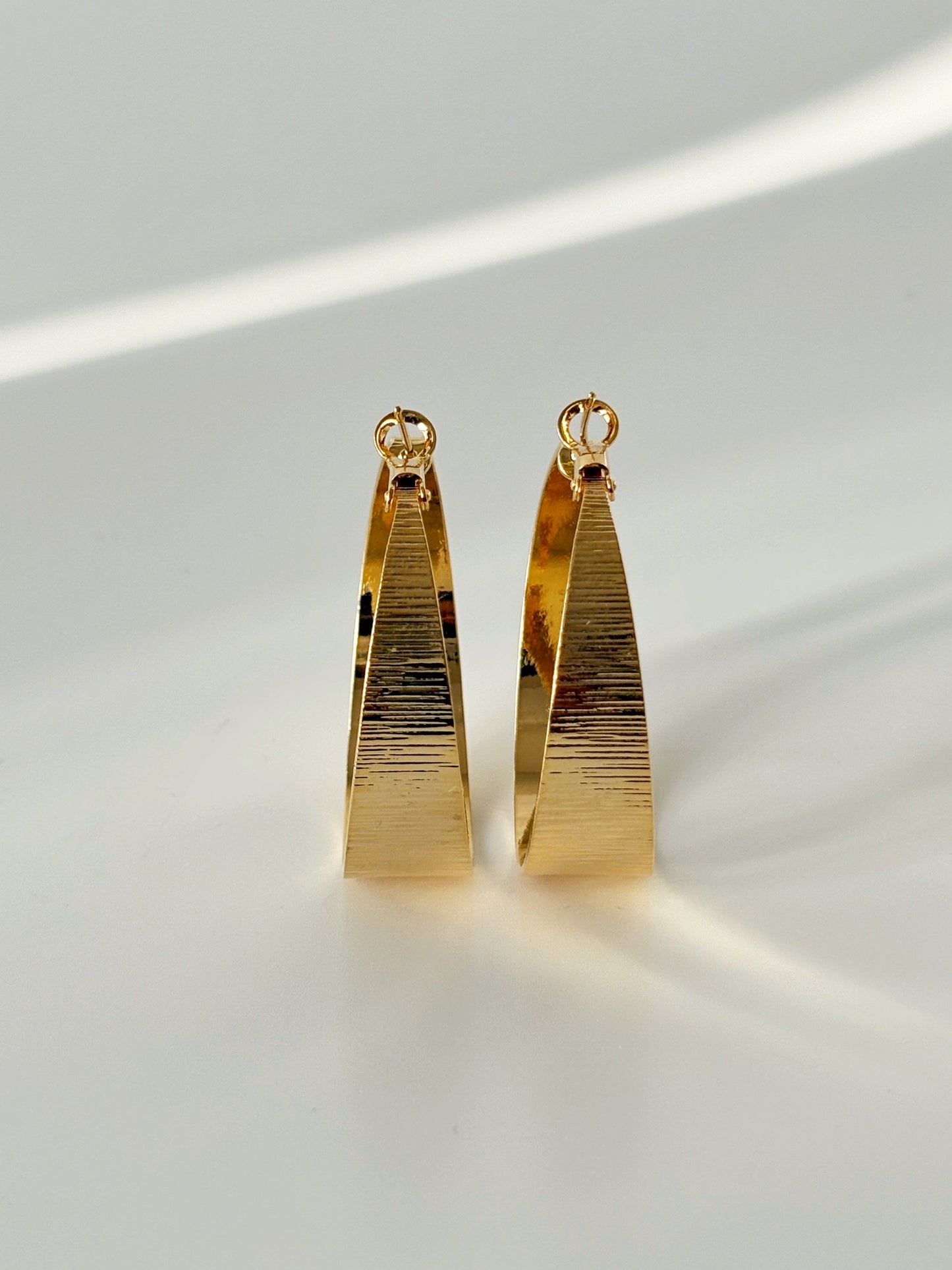 Dynasty Statement Hoops