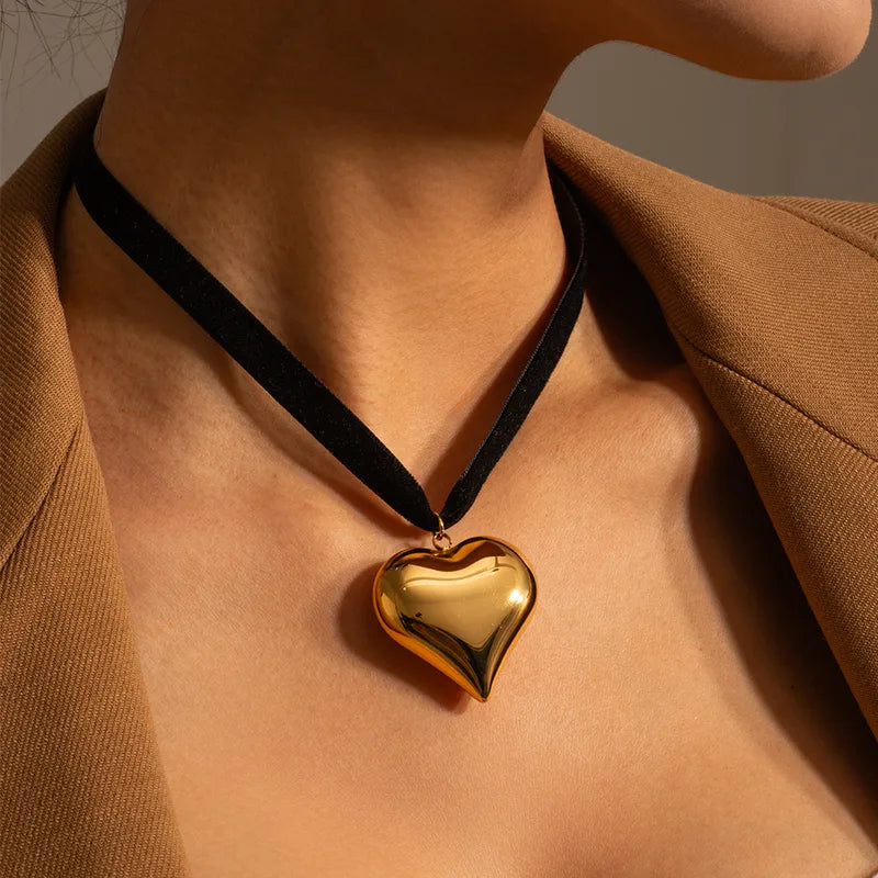 Juliet Velvet Necklace