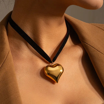 Juliet Velvet Necklace