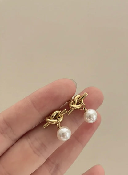 Margaret Knot Pearl Drops