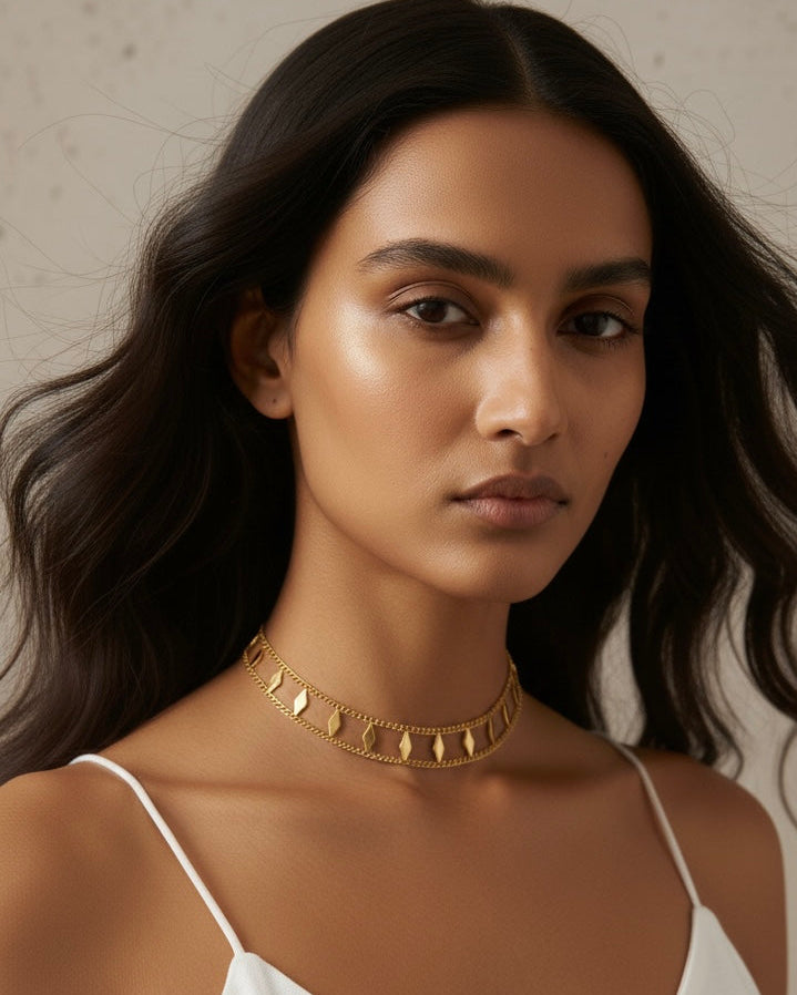 Mira Sequins Choker