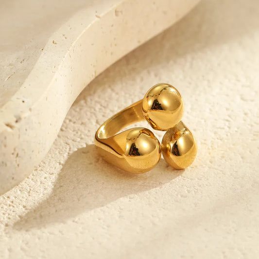 Noa Statement Ring