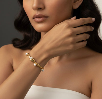 Sophia Pearl Bracelet