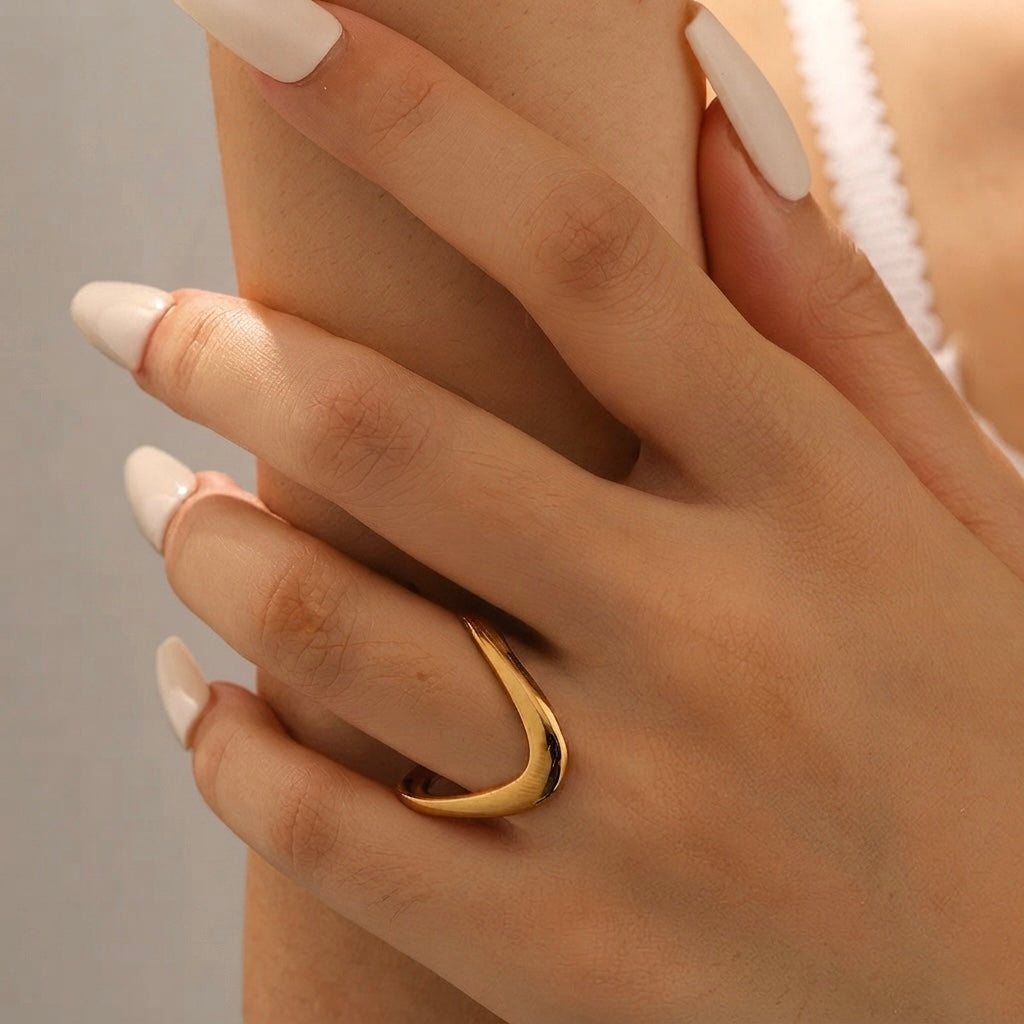 Zoe Chevron Ring